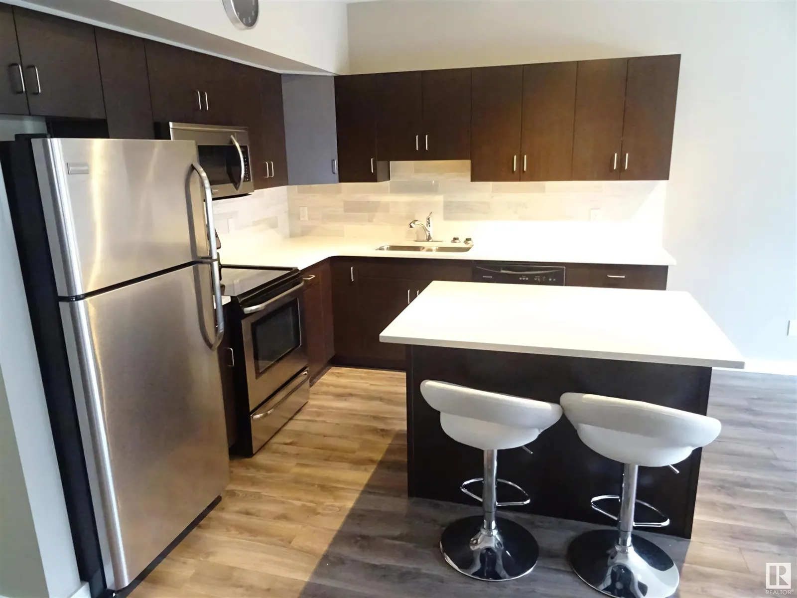 #108 10518 113 ST NW