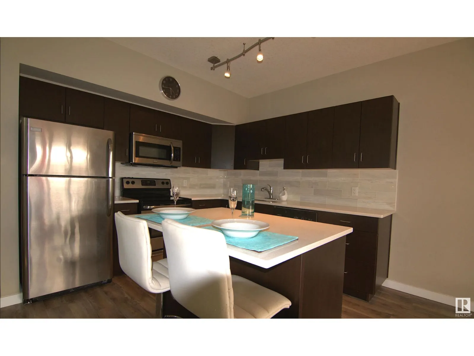 #108 10518 113 ST NW