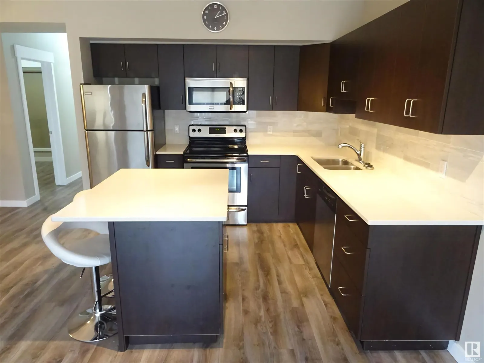 #108 10518 113 ST NW