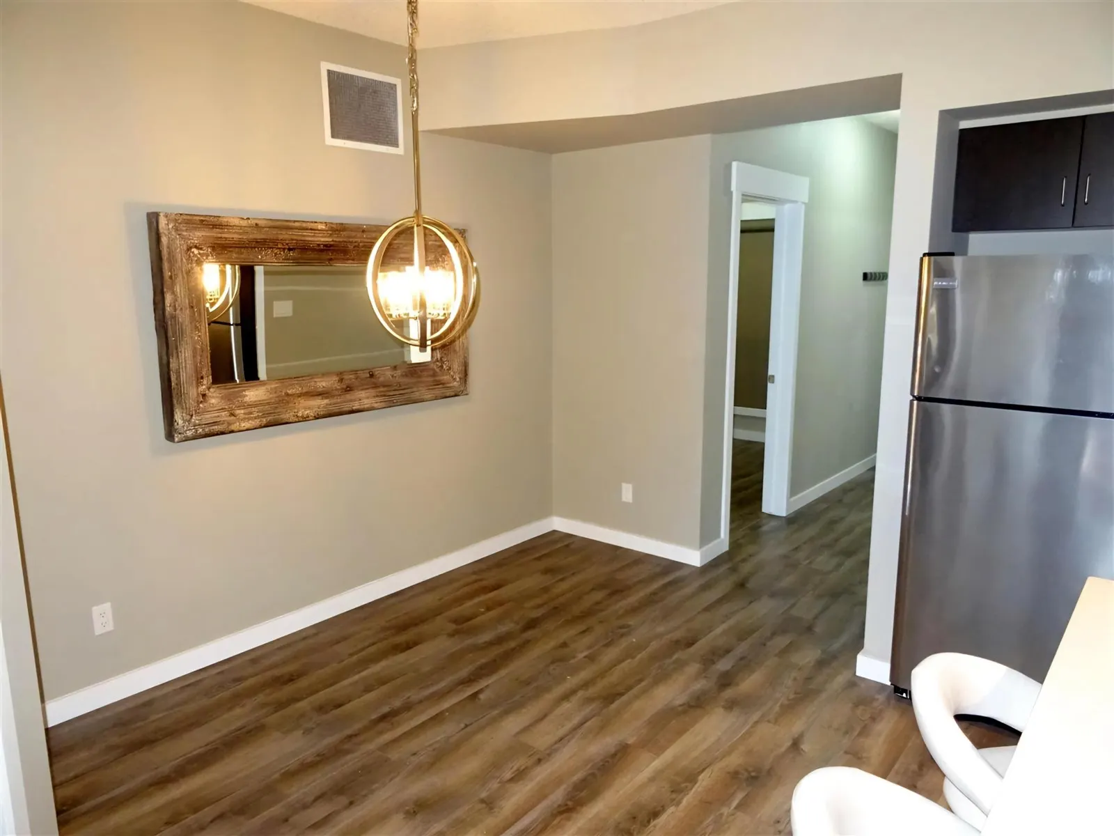 #108 10518 113 ST NW