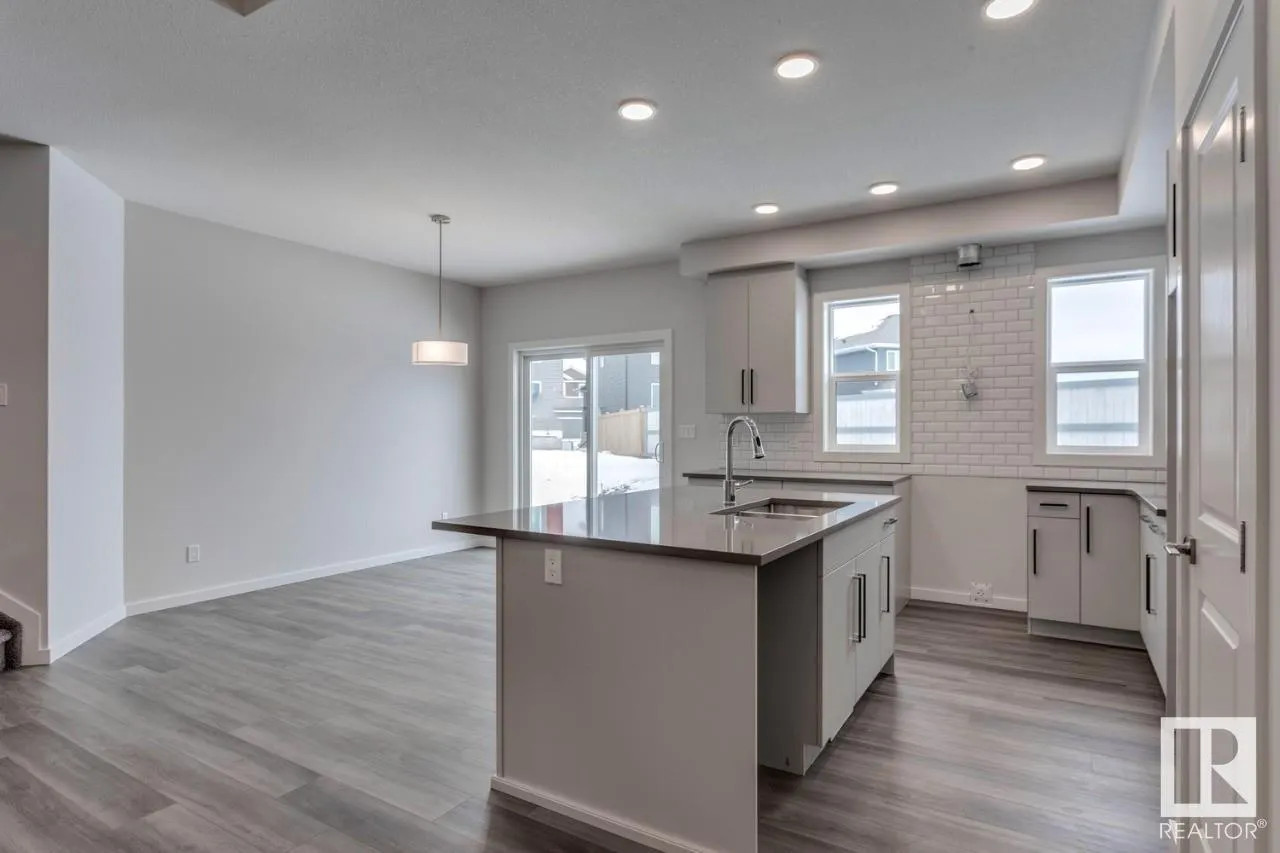 49 ASHBURY CR