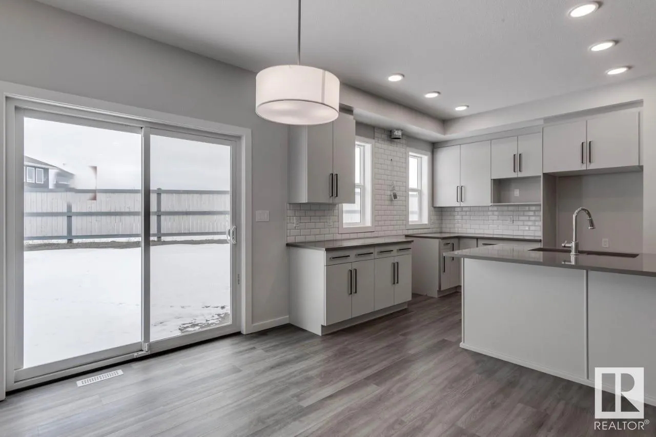 49 ASHBURY CR