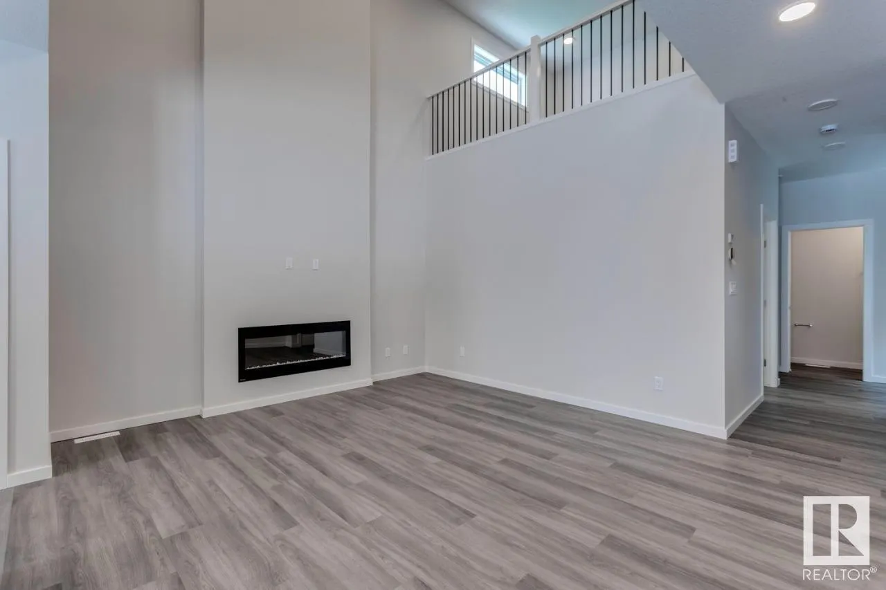 49 ASHBURY CR