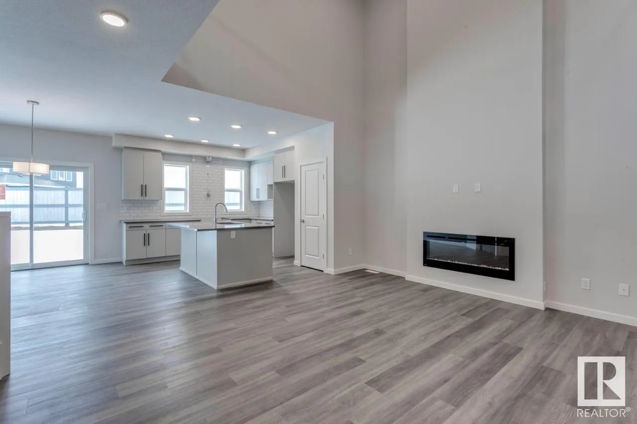 49 ASHBURY CR