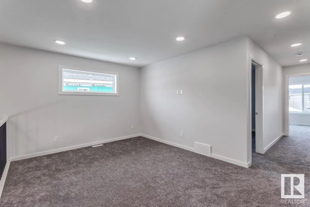 49 ASHBURY CR