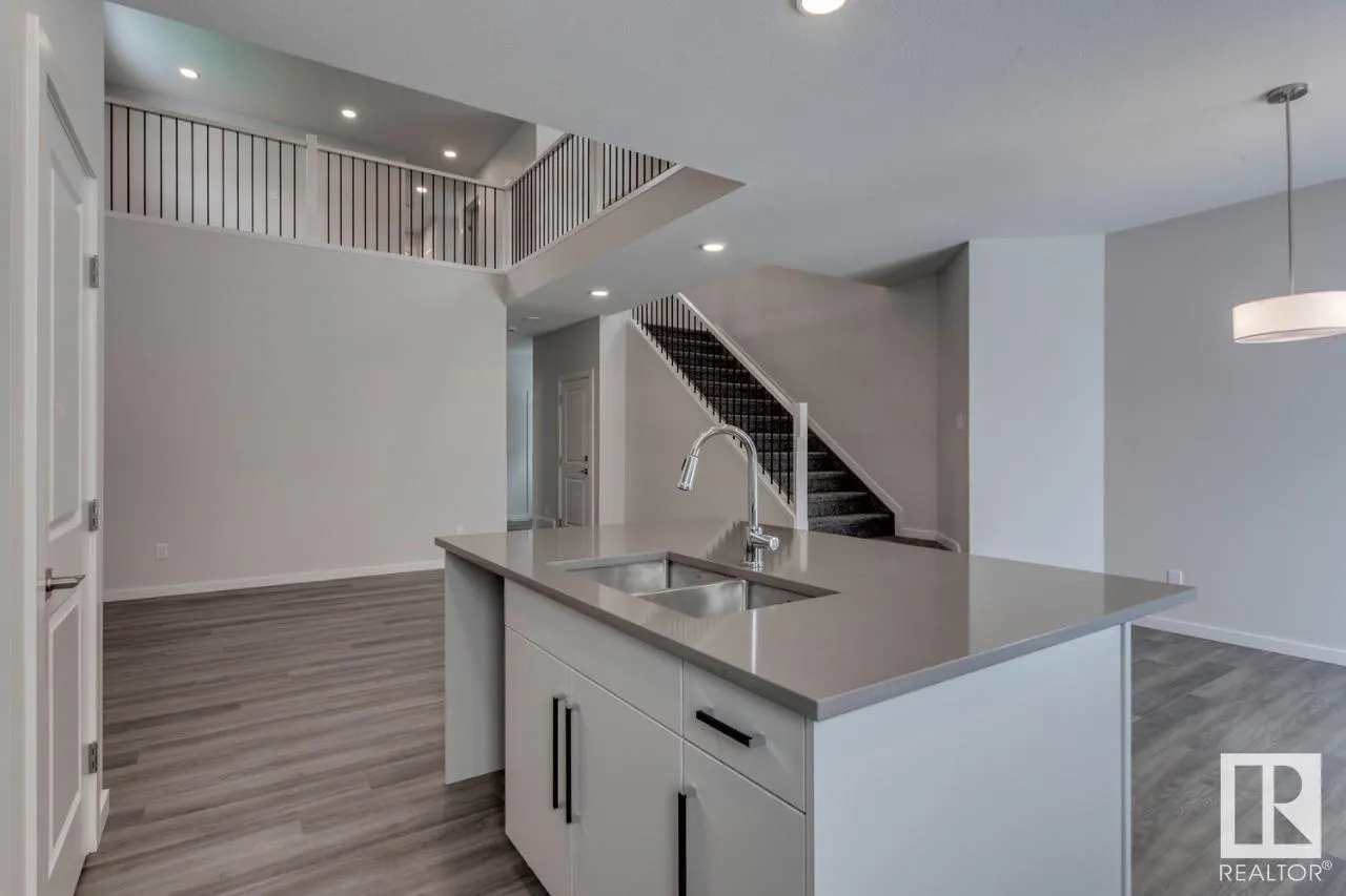 49 ASHBURY CR