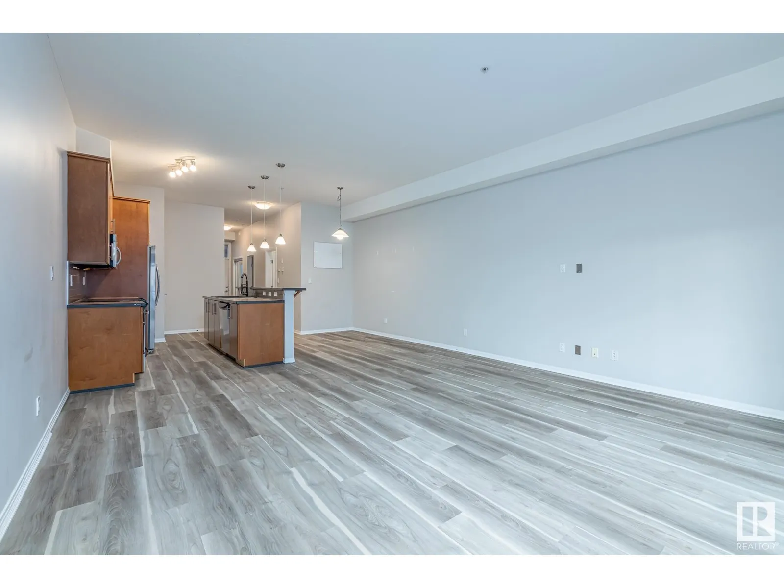 #220 10531 117 ST NW