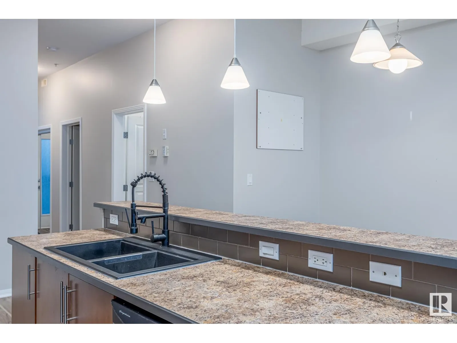 #220 10531 117 ST NW