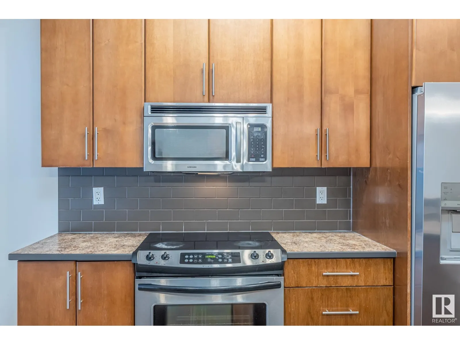 #220 10531 117 ST NW