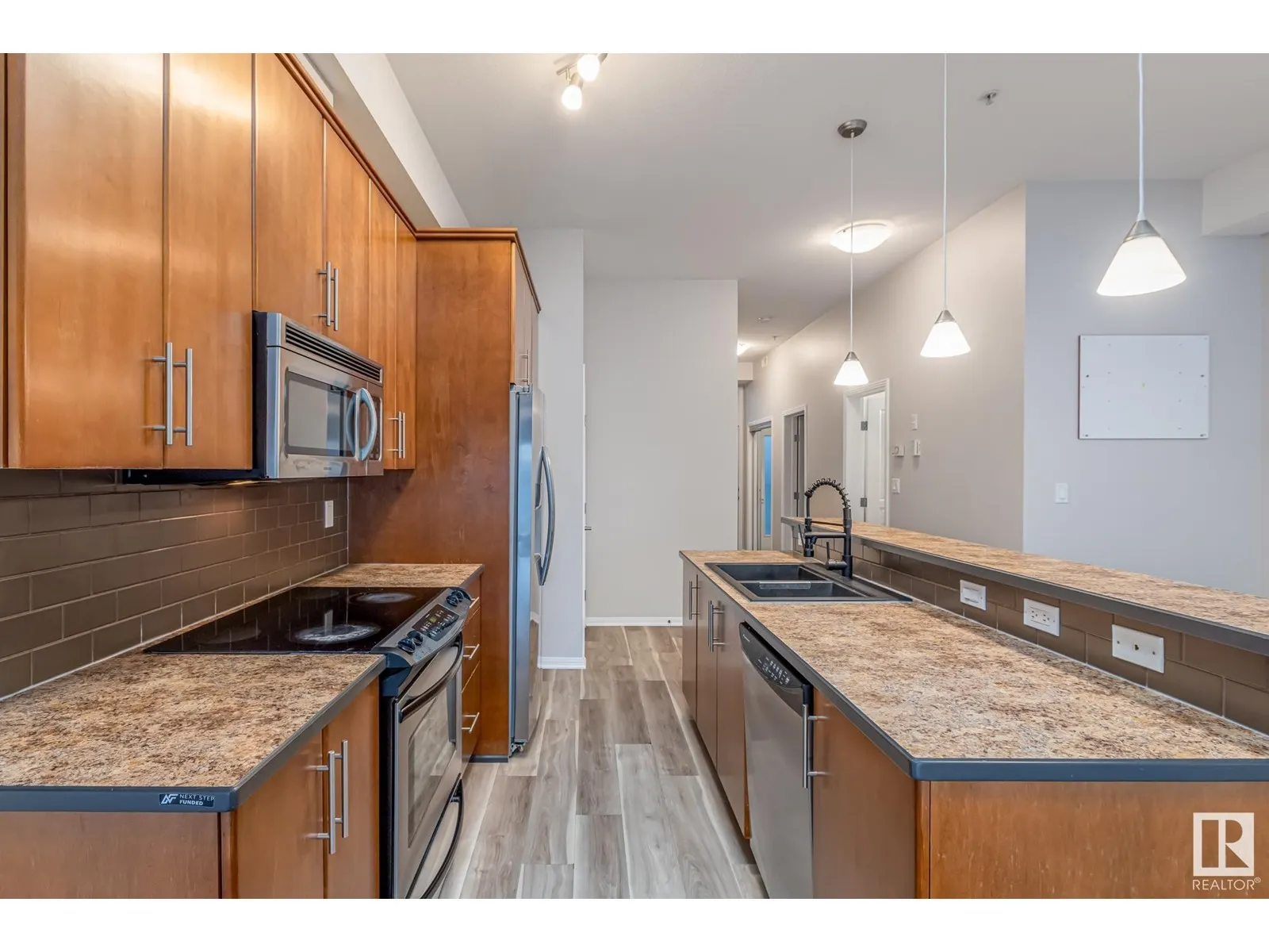 #220 10531 117 ST NW