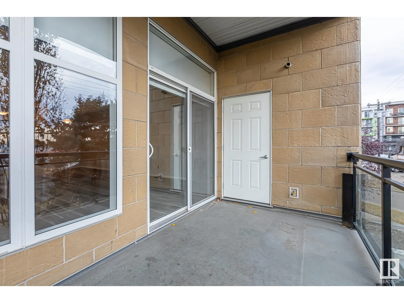 #220 10531 117 ST NW