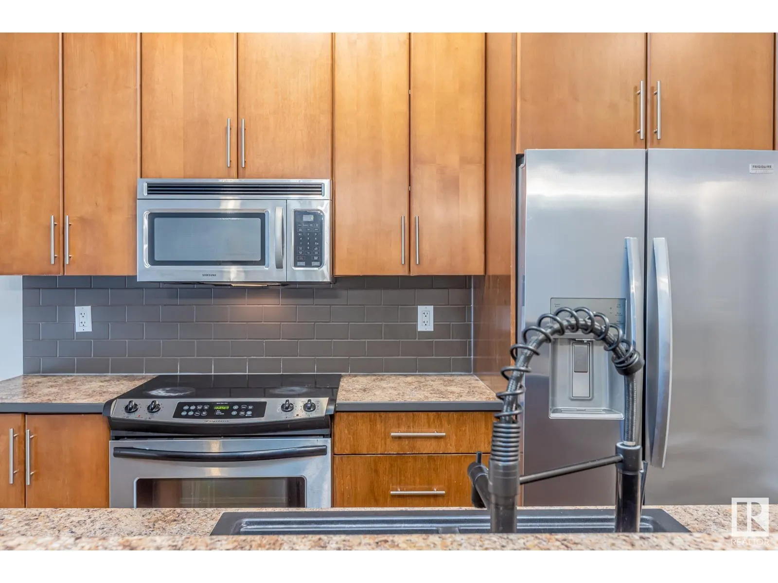 #220 10531 117 ST NW