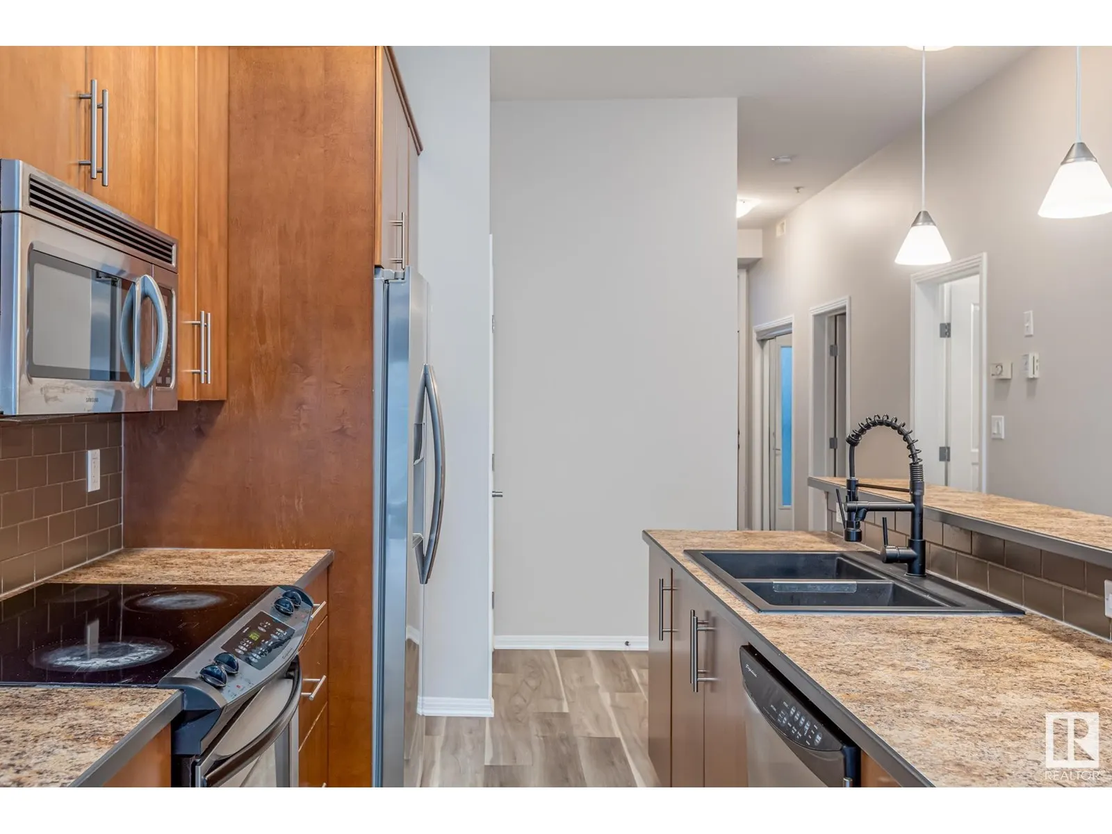 #220 10531 117 ST NW
