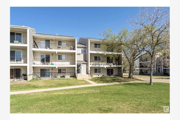 #5 3835 76 ST NW