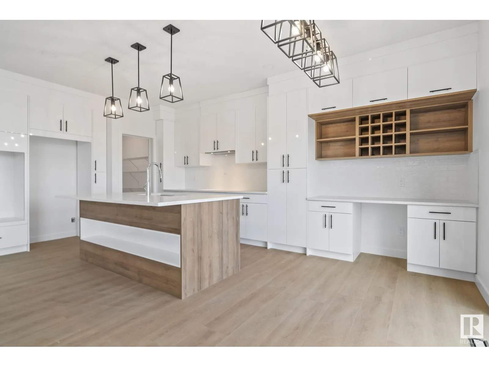 34 SUN MEADOWS CL