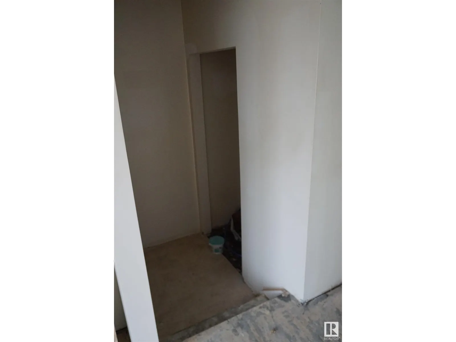 108 PORTER AV