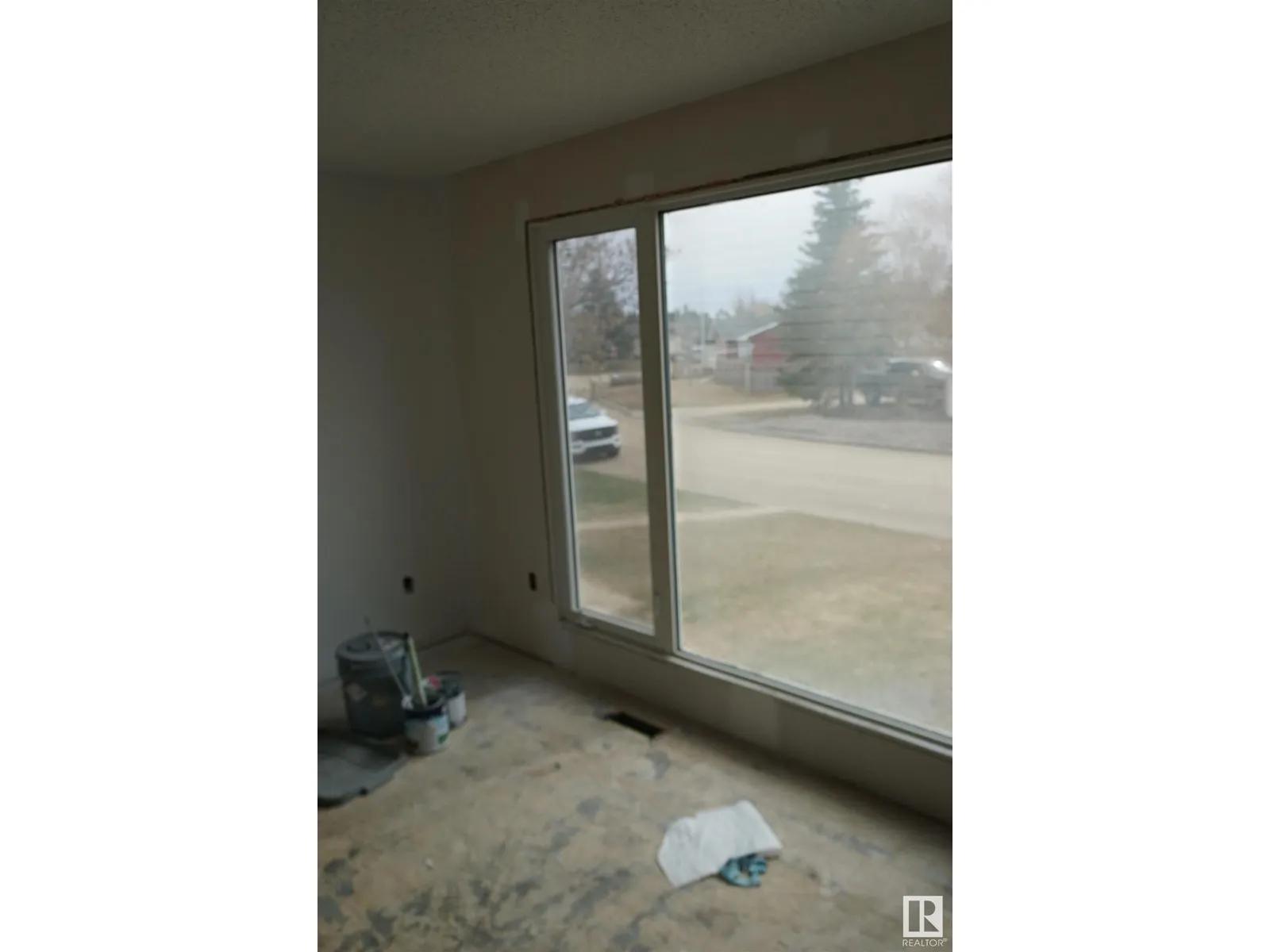 108 PORTER AV