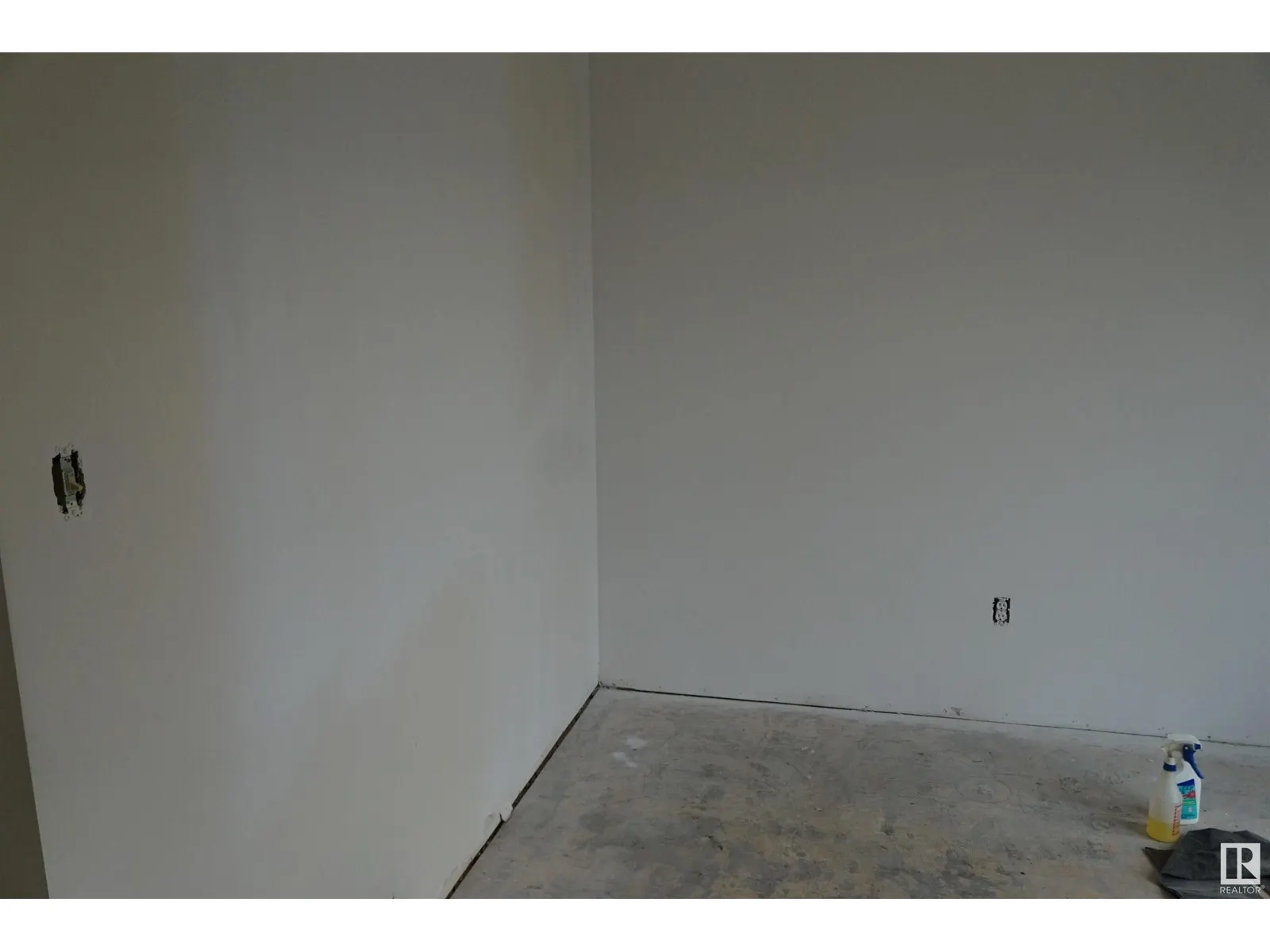 108 PORTER AV