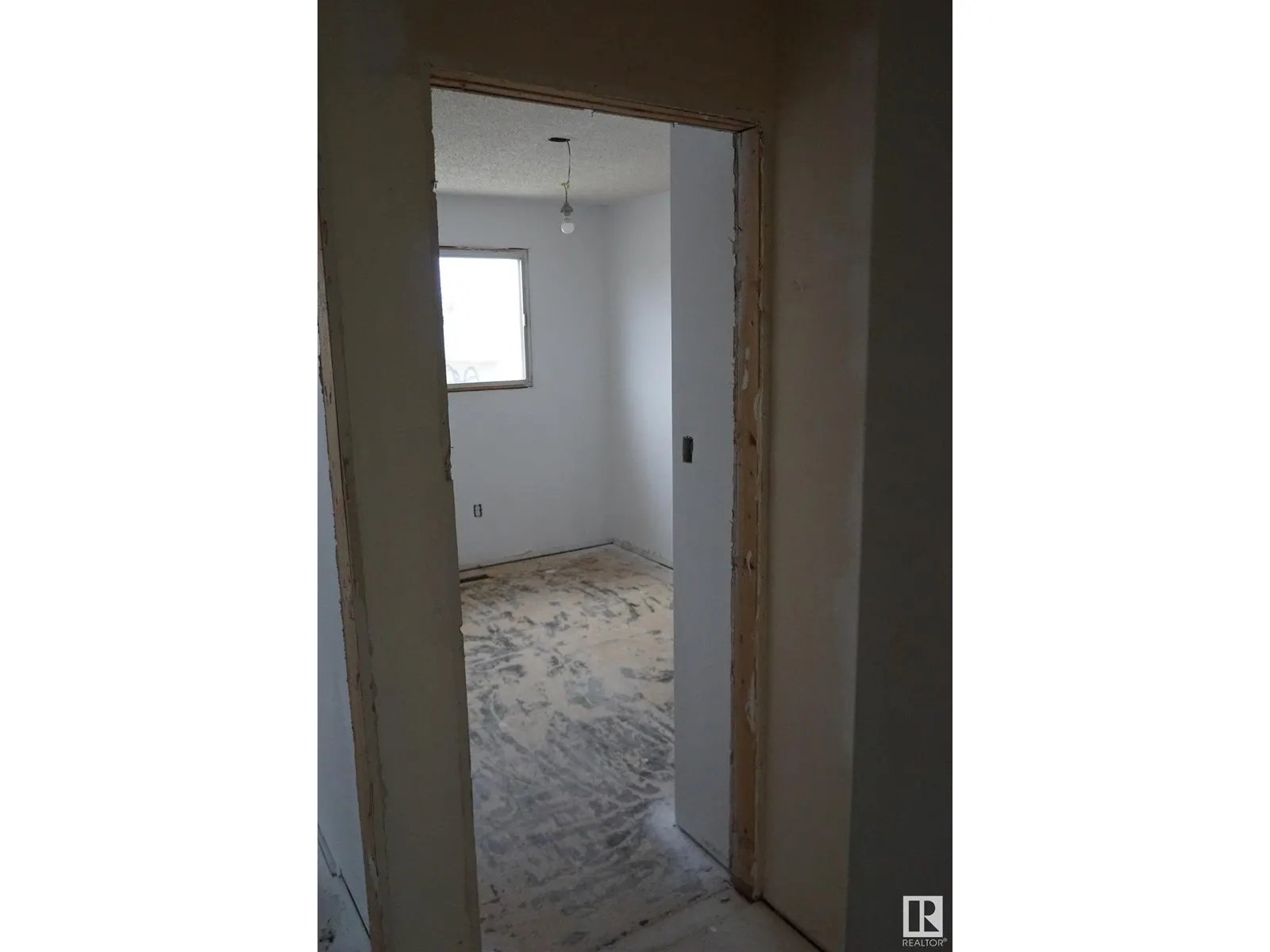 108 PORTER AV