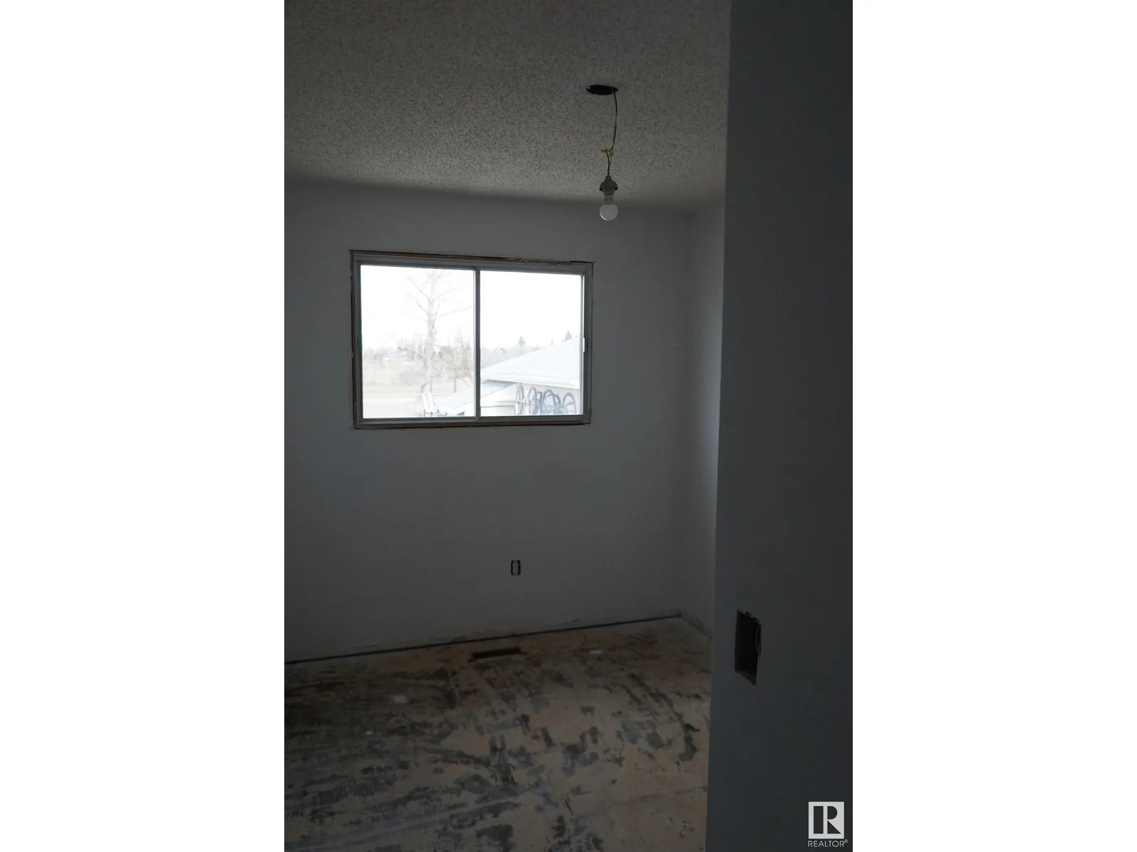 108 PORTER AV