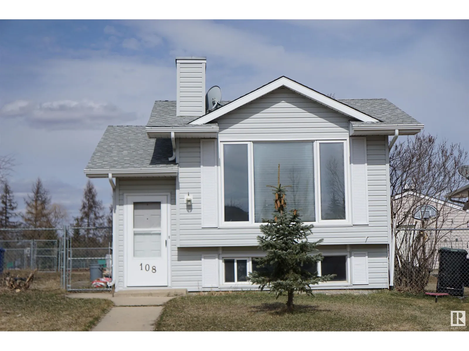 108 PORTER AV