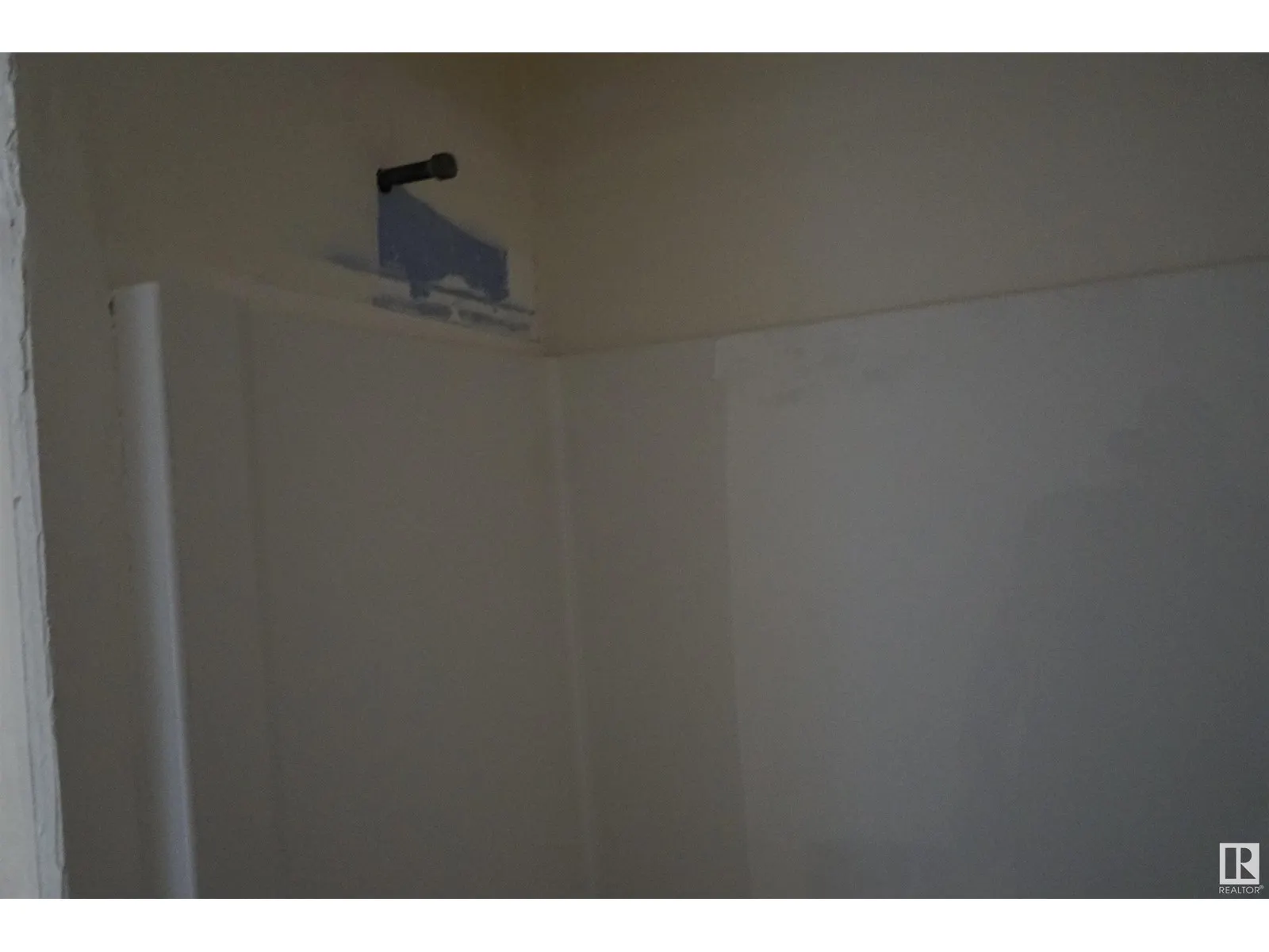 108 PORTER AV