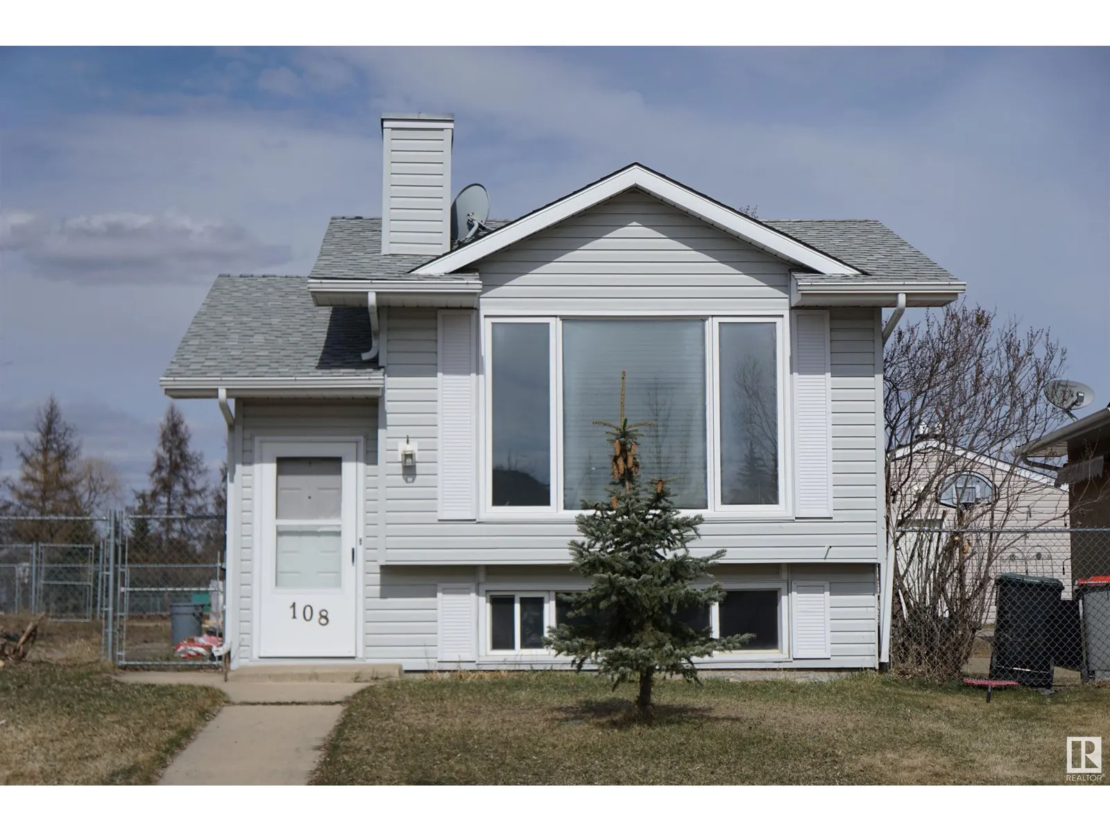 108 PORTER AV