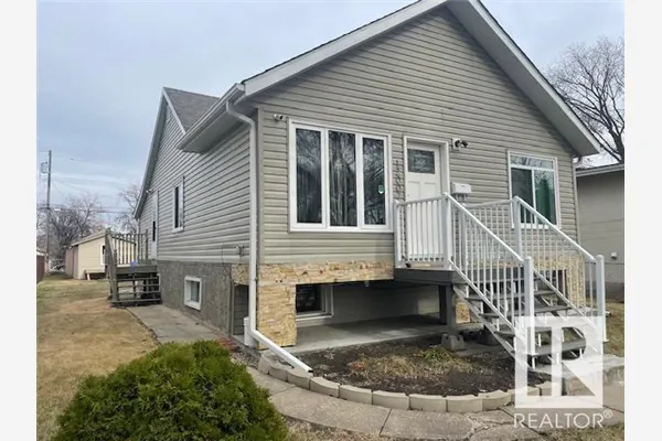 12007 87 ST NW