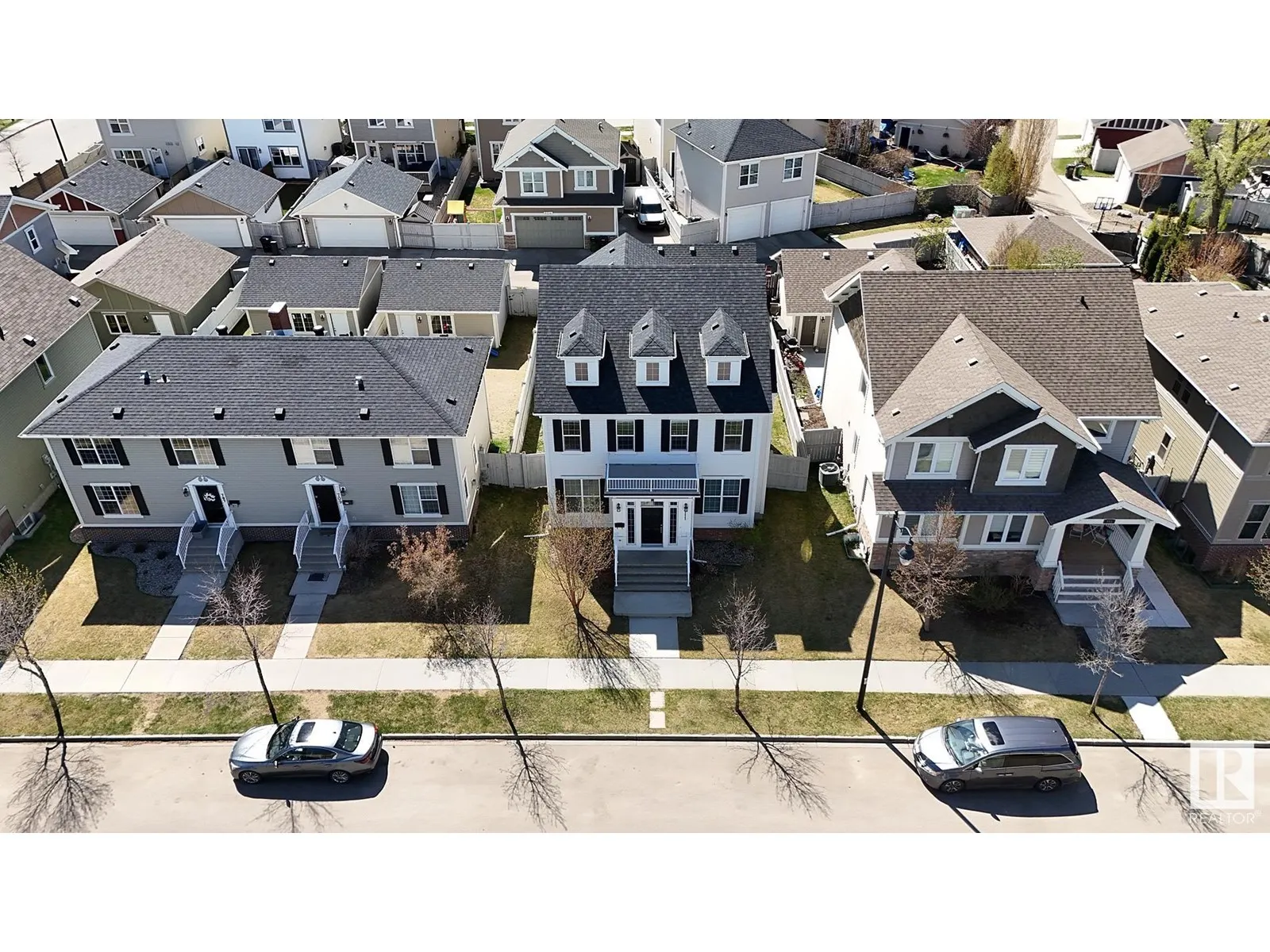 711 DECOTEAU WY NW