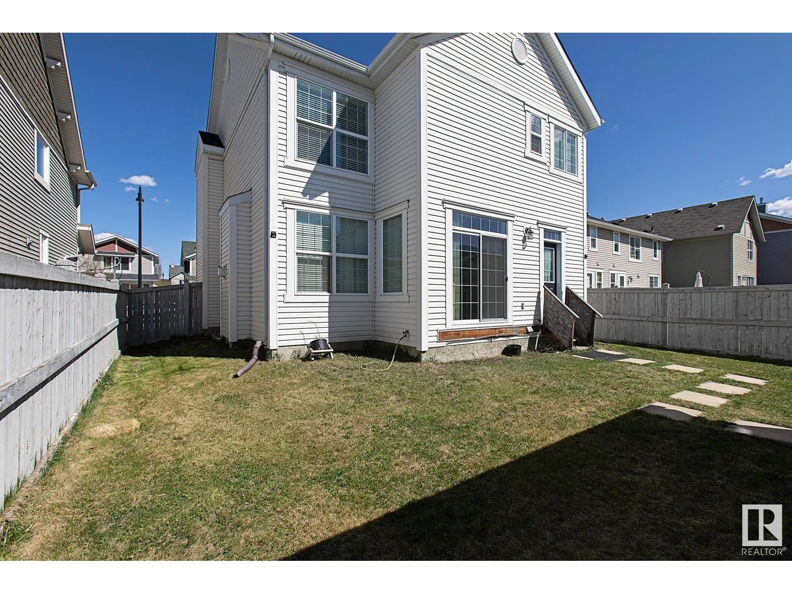 711 DECOTEAU WY NW