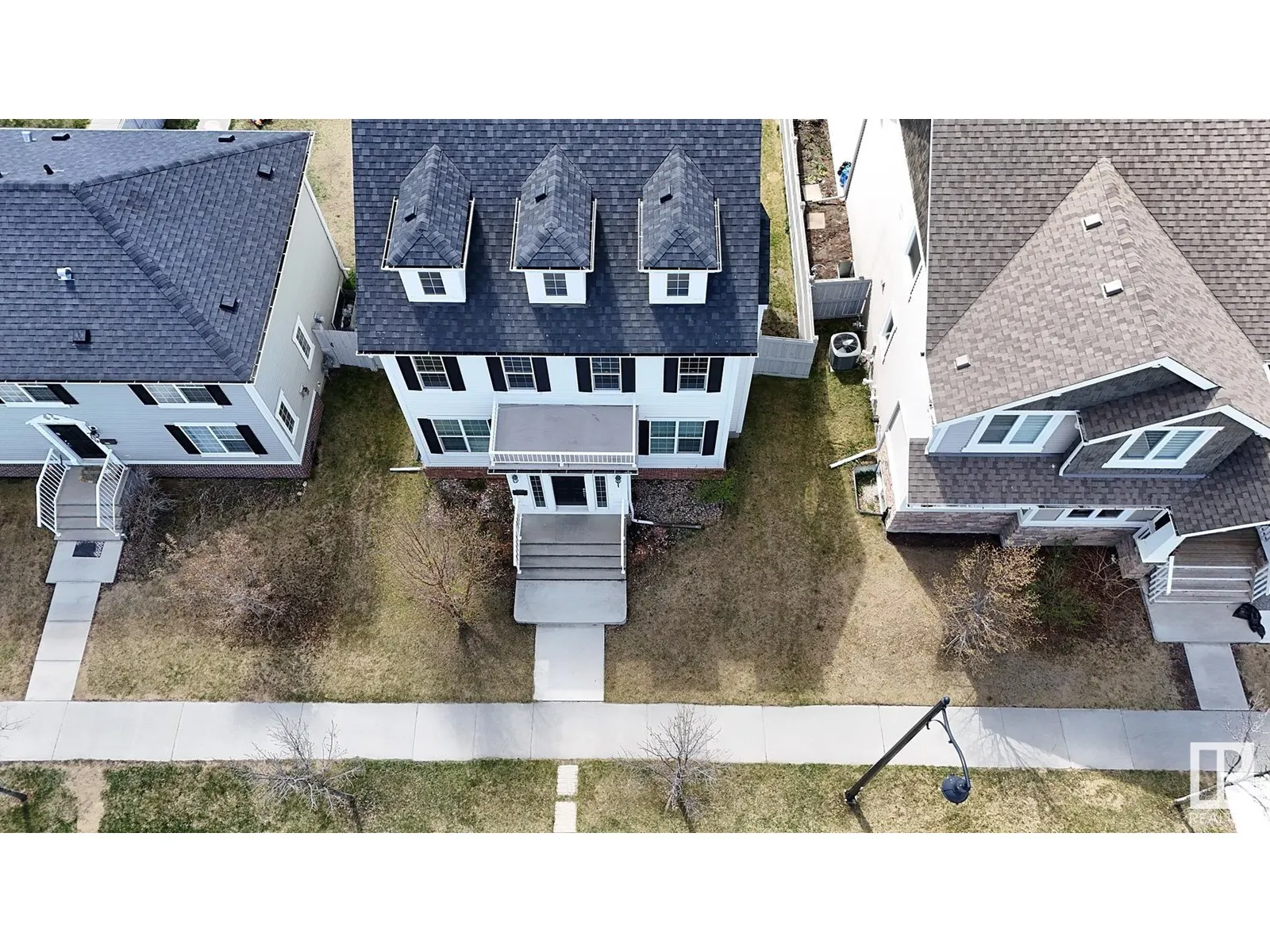 711 DECOTEAU WY NW