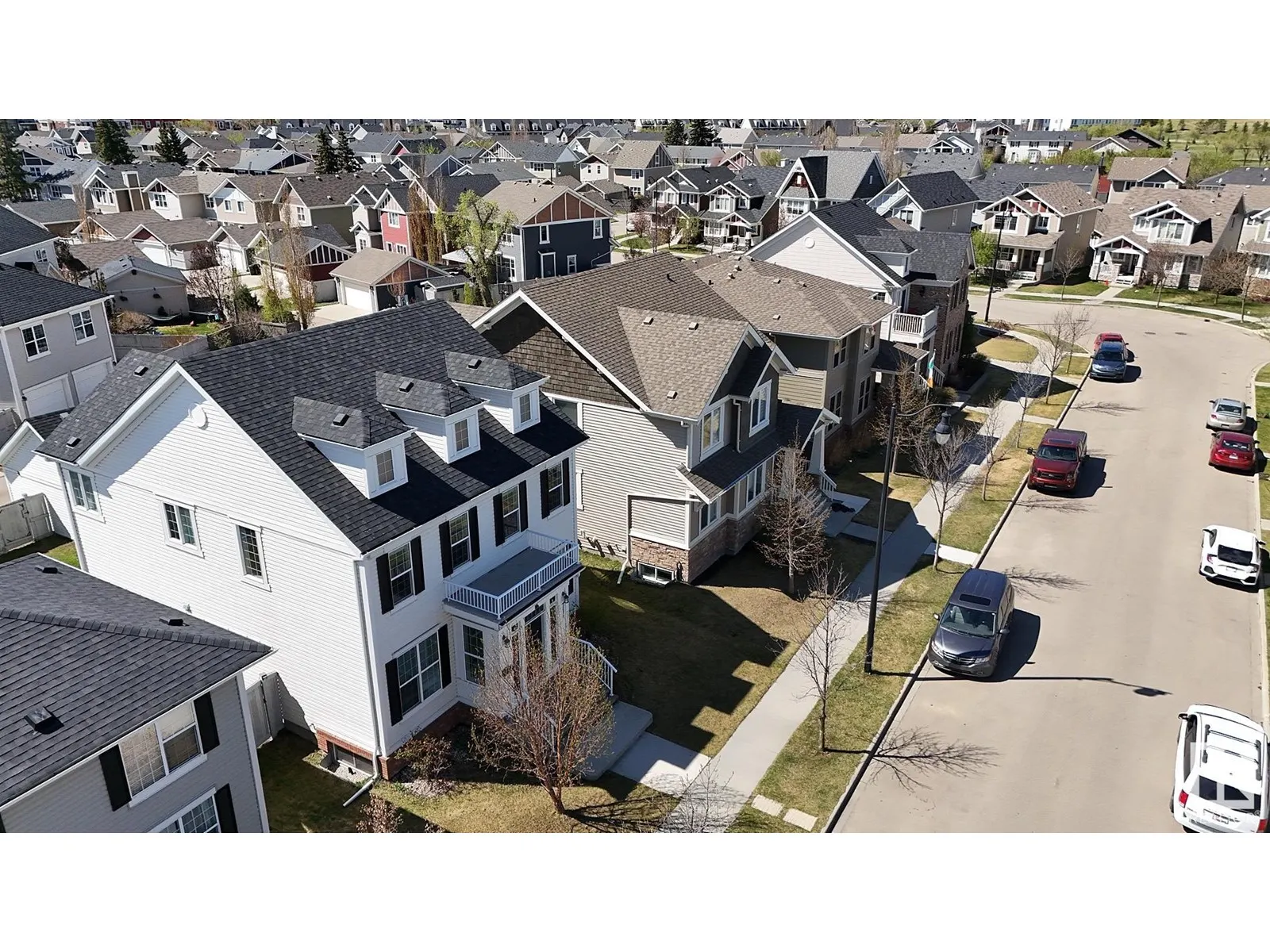 711 DECOTEAU WY NW