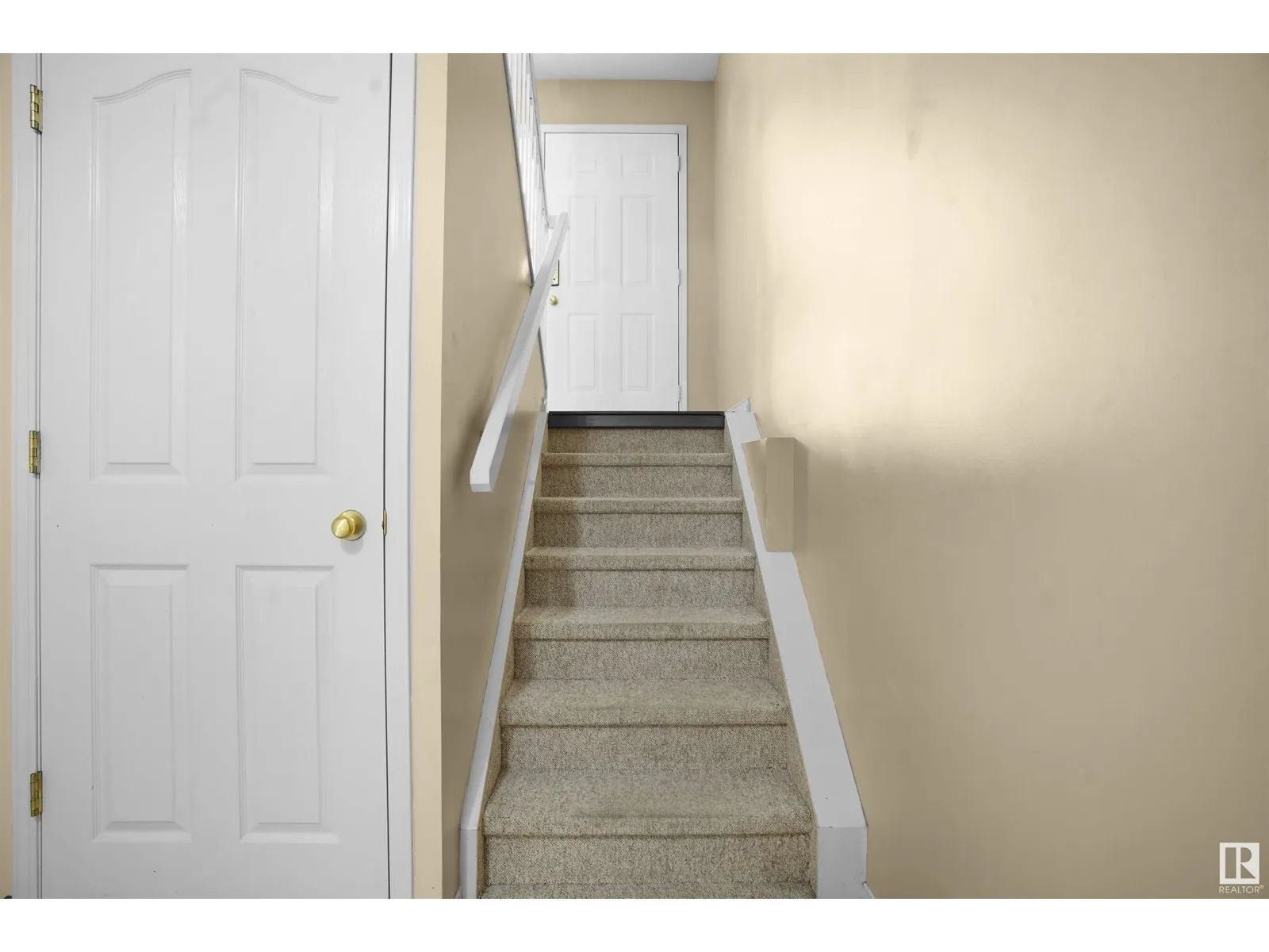 9761 176 ST NW