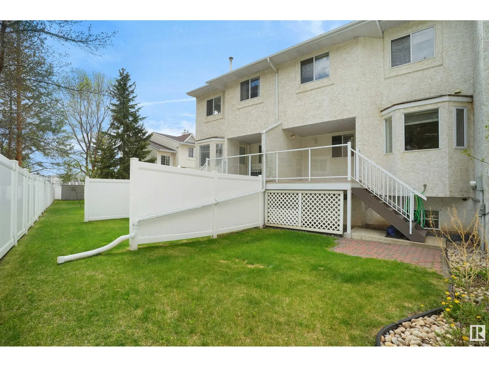9761 176 ST NW