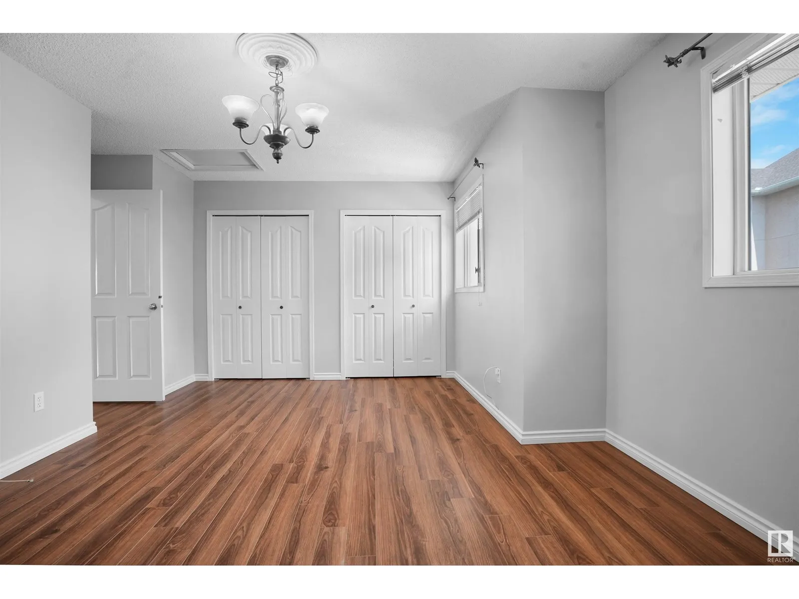 9761 176 ST NW