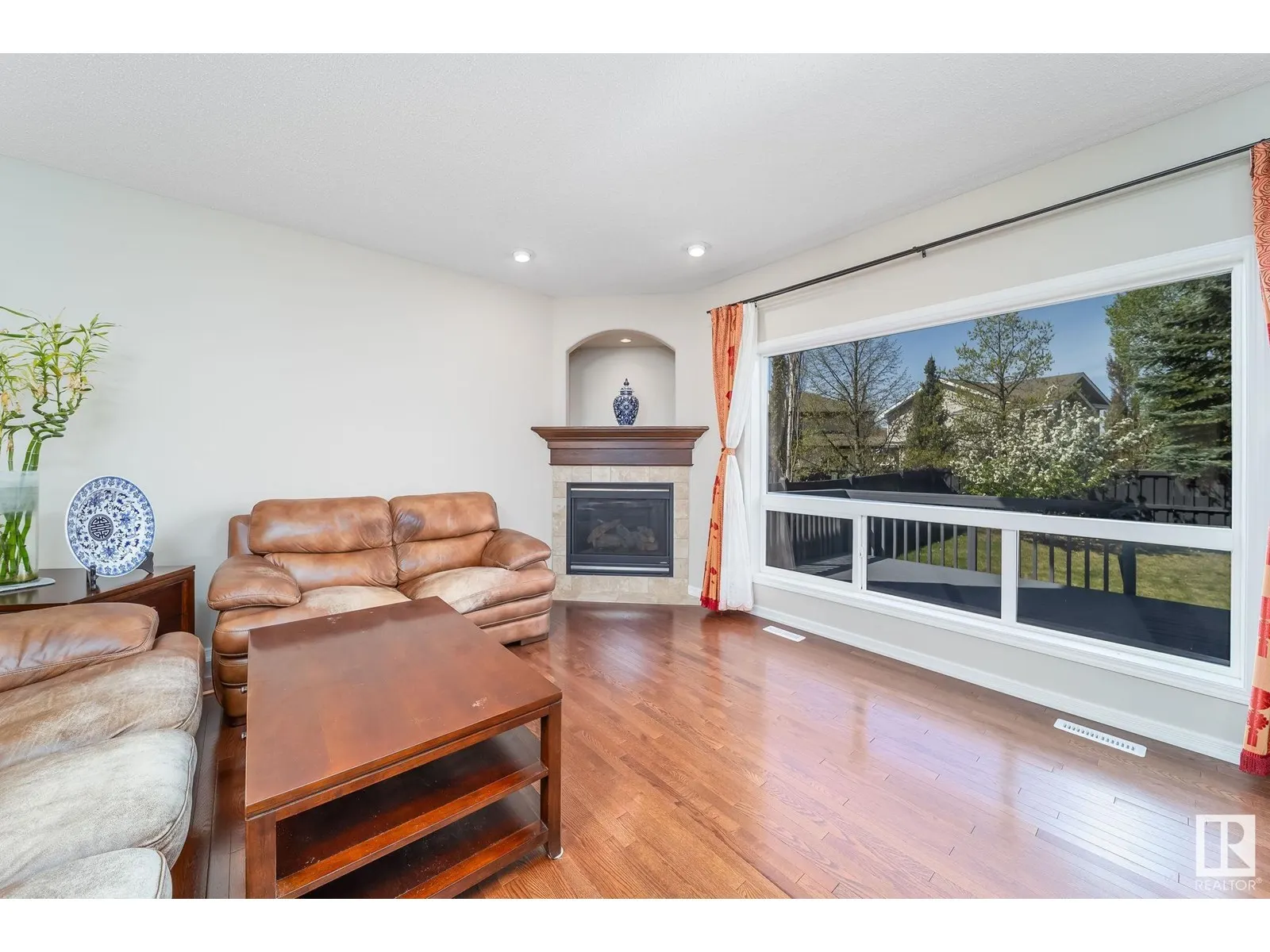 1157 TORY RD NW