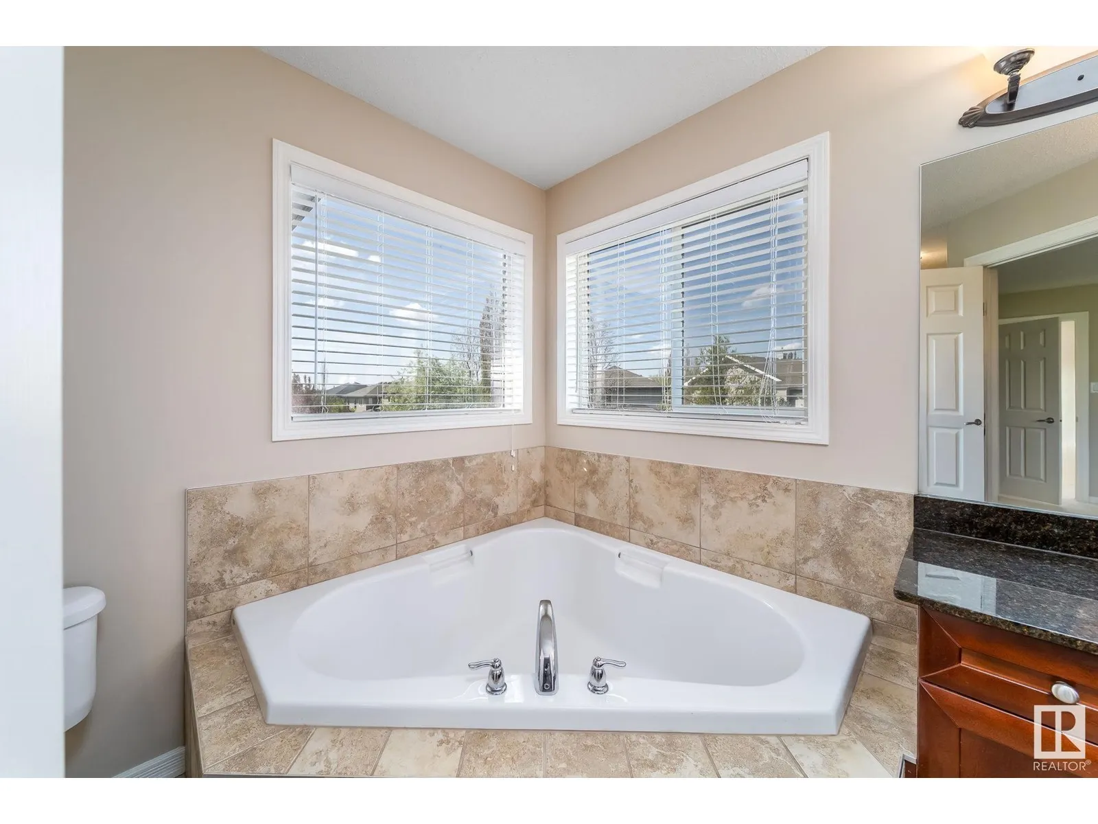 1157 TORY RD NW