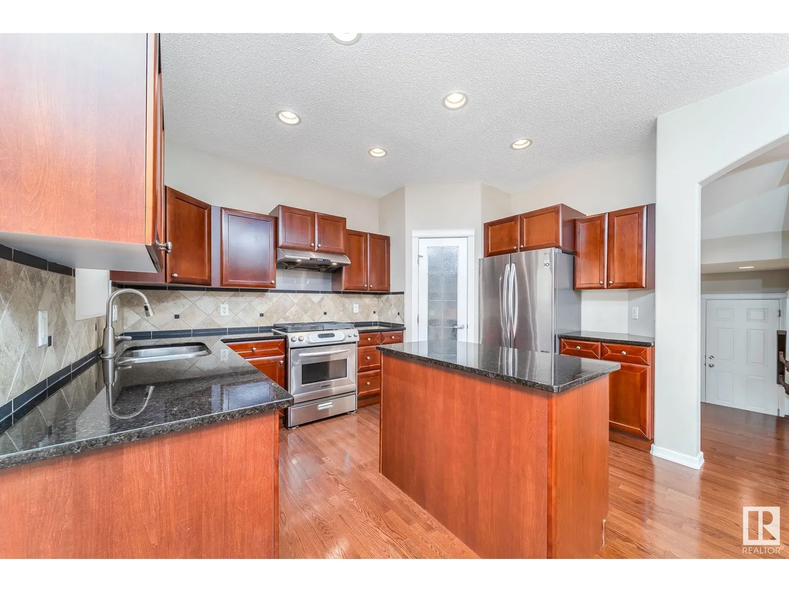 1157 TORY RD NW