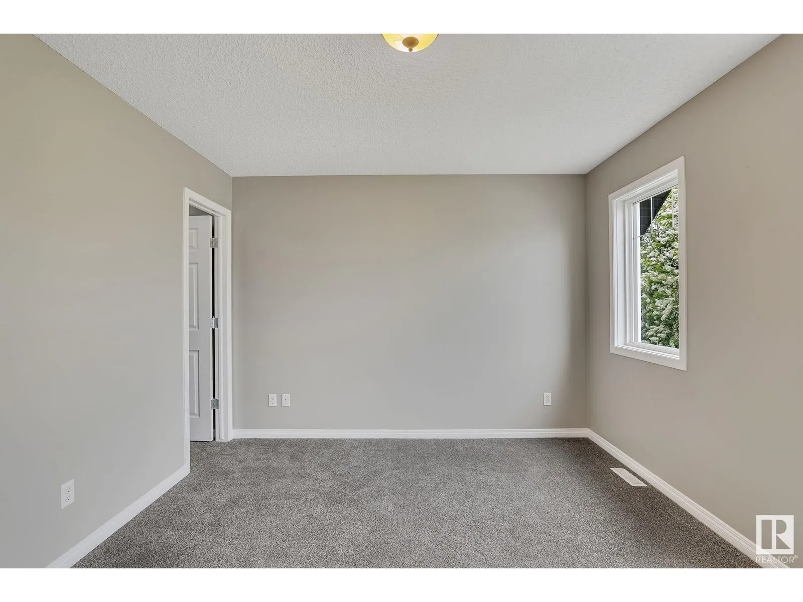 14771 141 ST NW
