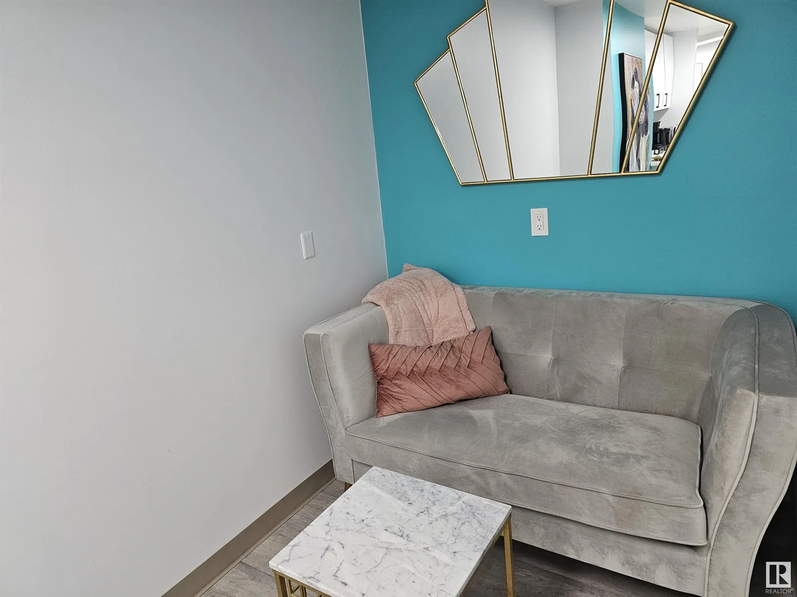 9535 135 AV NW NW