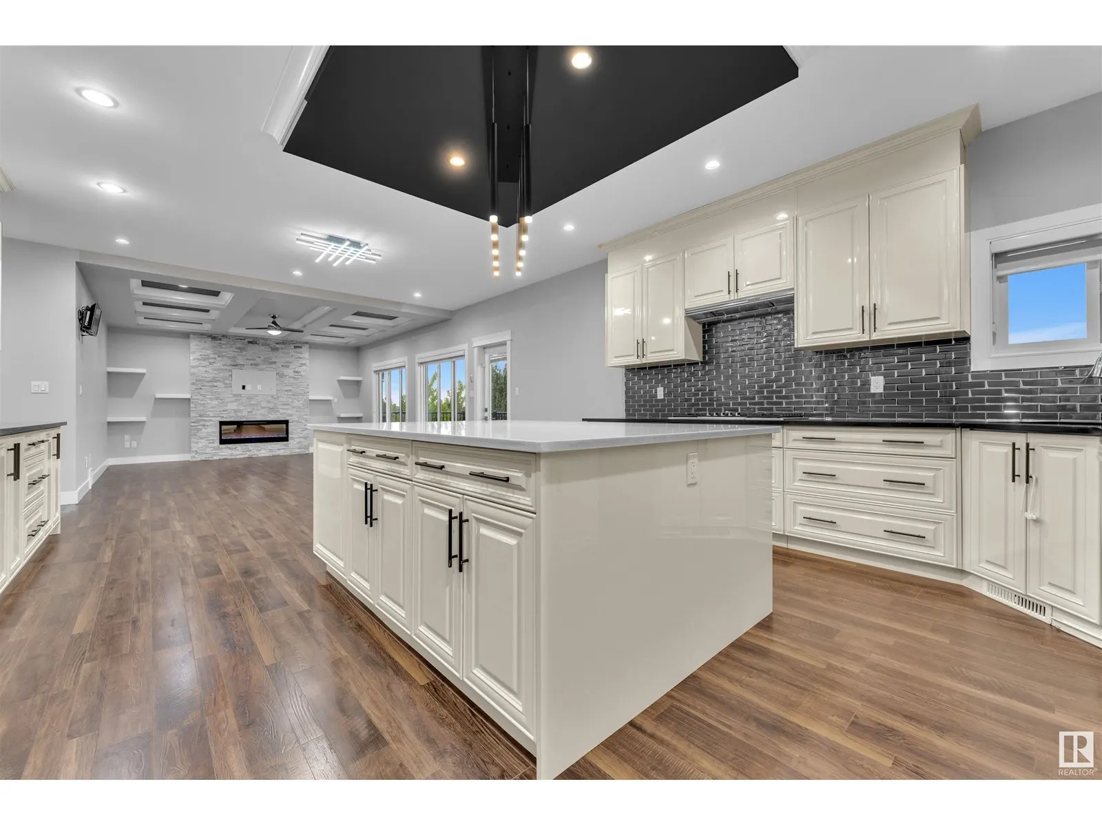 4408 39 ST