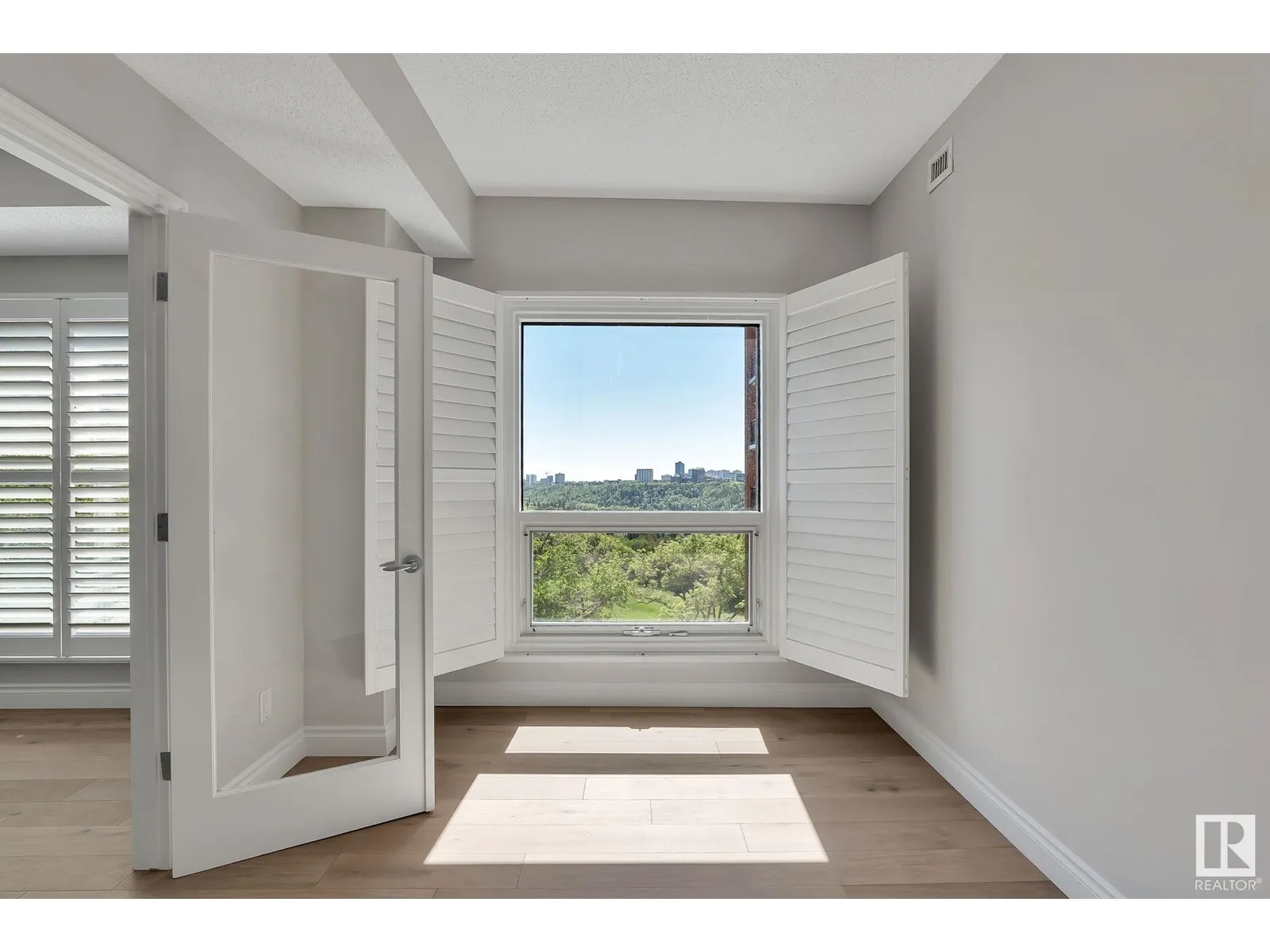 #508 10108 125 ST NW