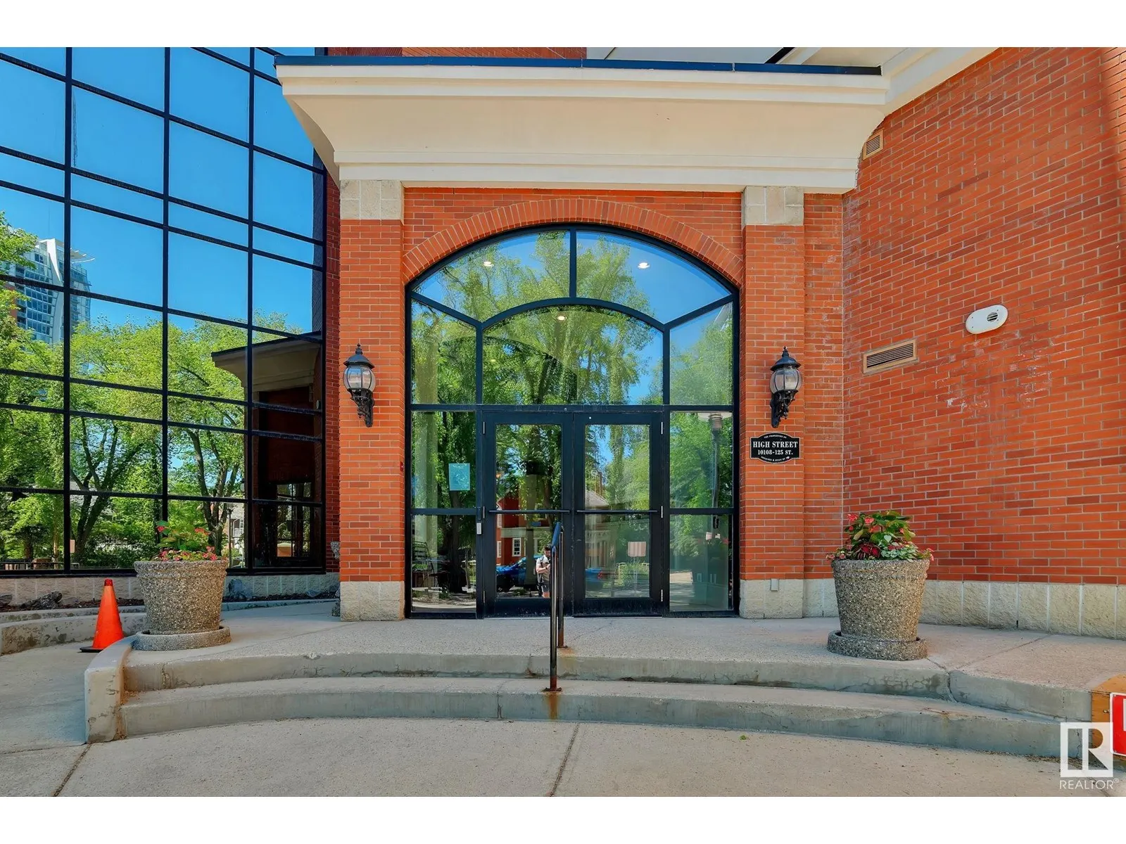 #508 10108 125 ST NW