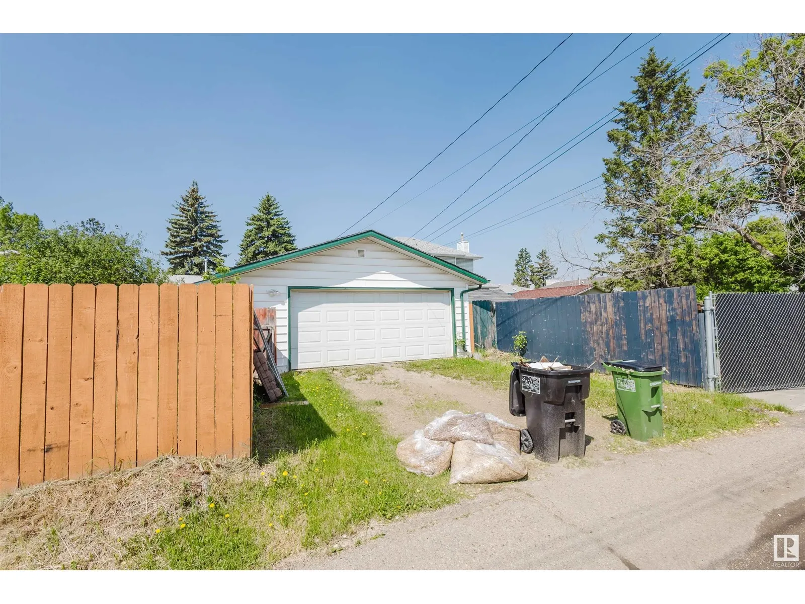9731 162 ST NW