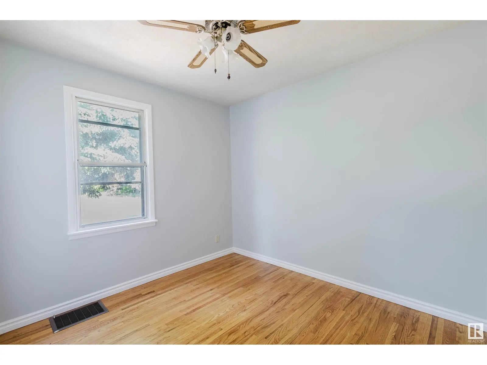 9731 162 ST NW