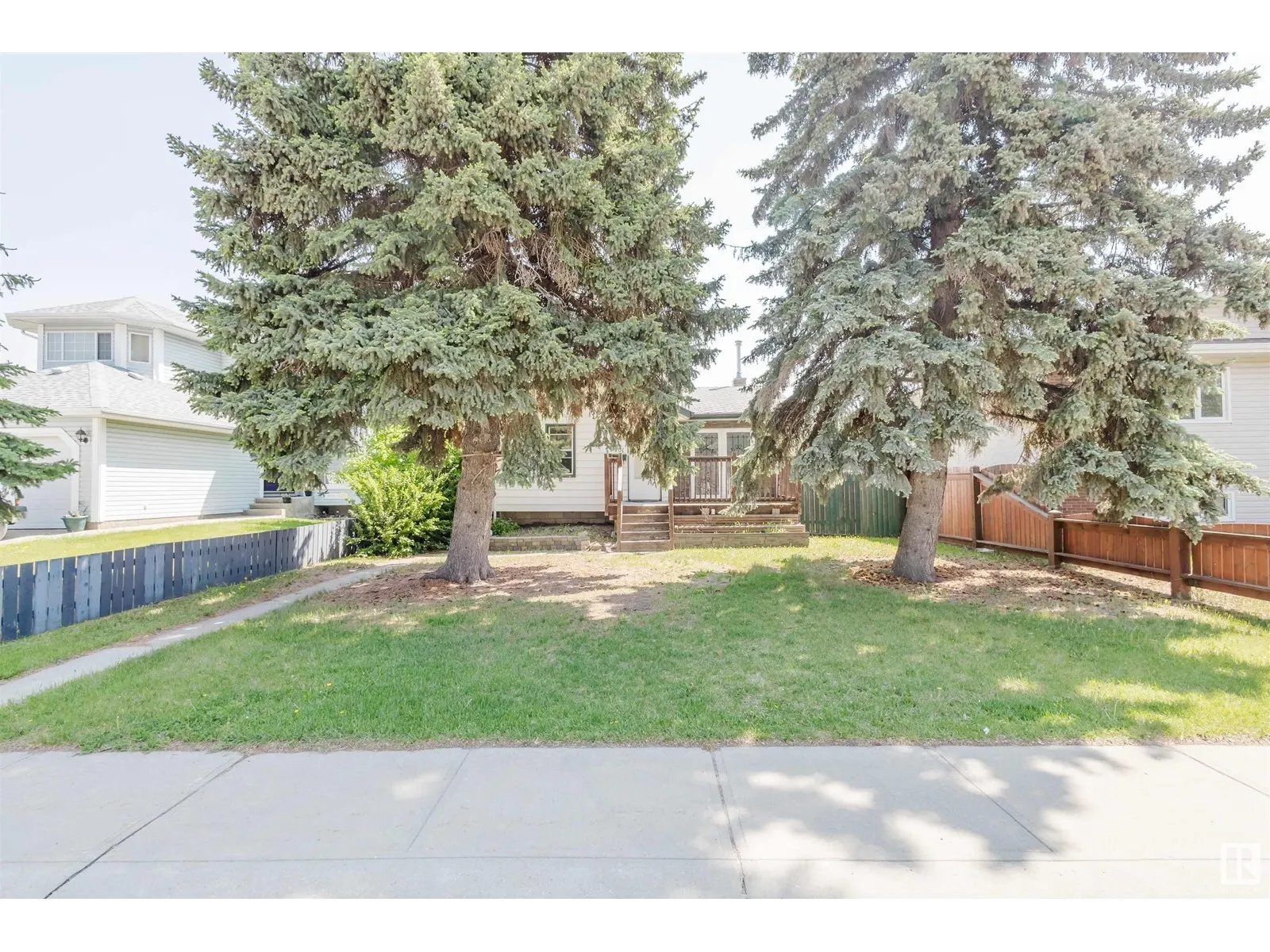 9731 162 ST NW