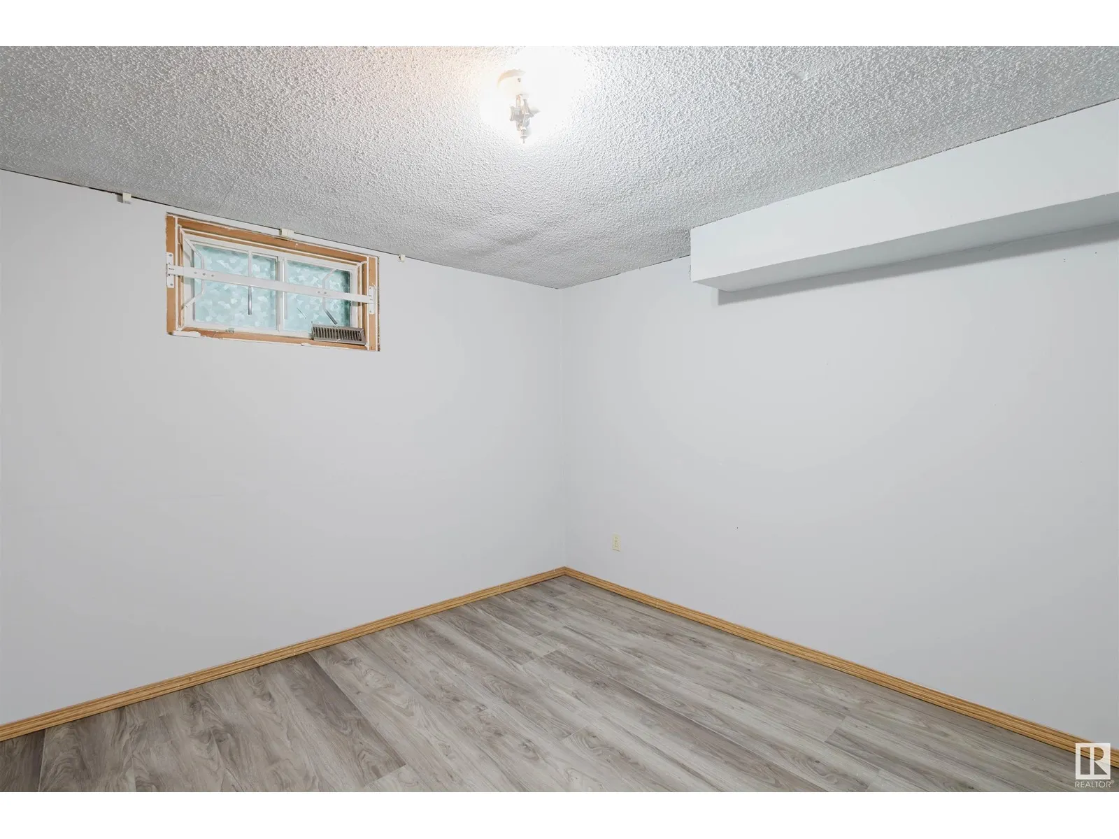 9731 162 ST NW