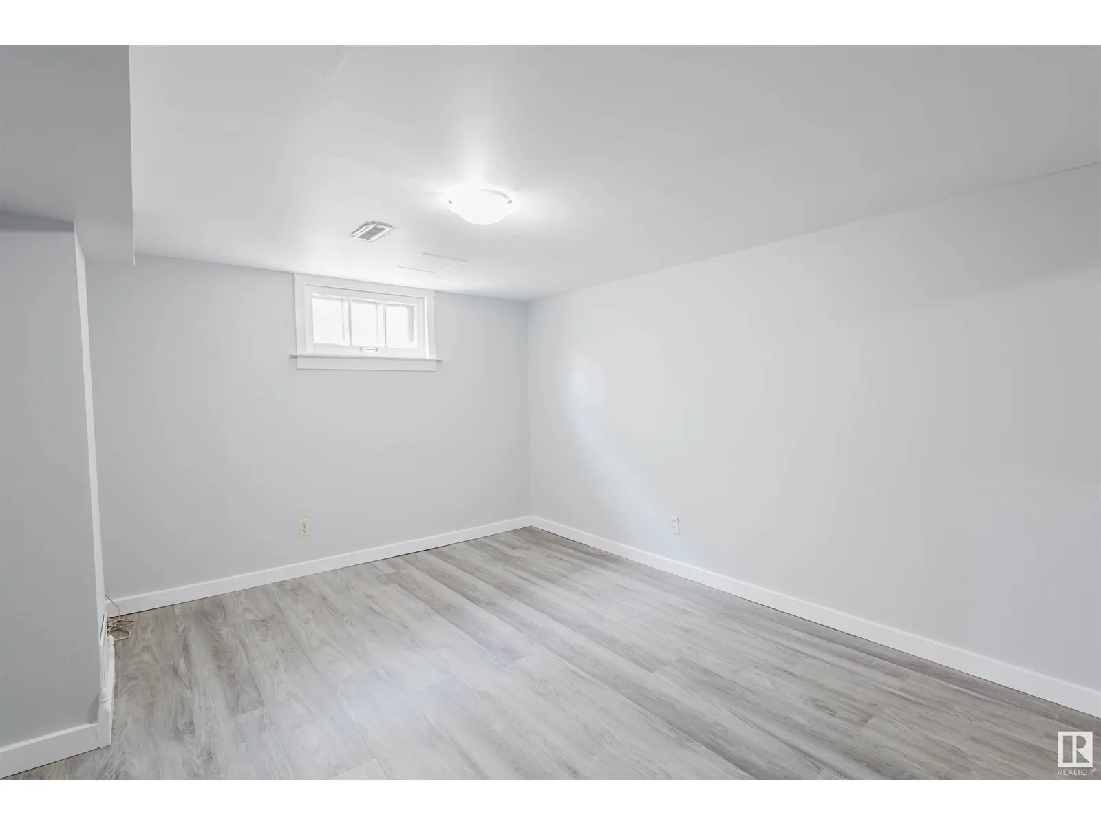 9731 162 ST NW