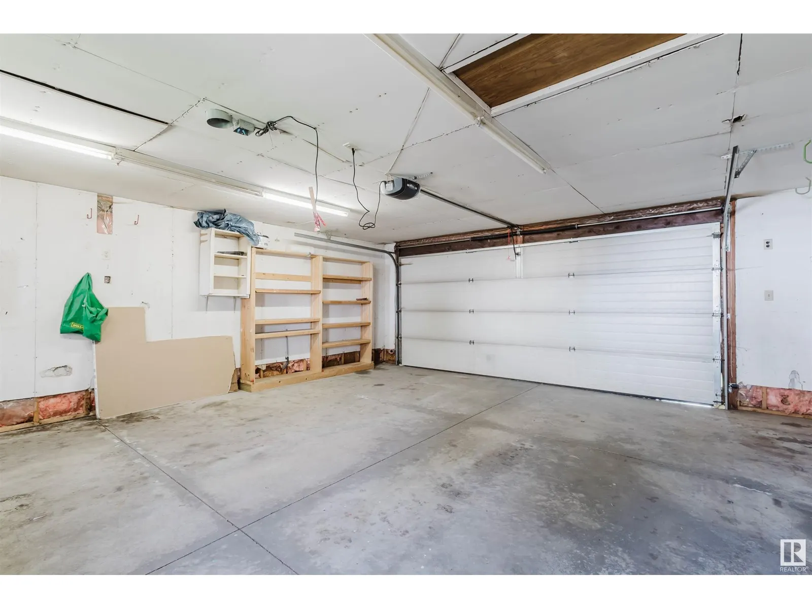 9731 162 ST NW