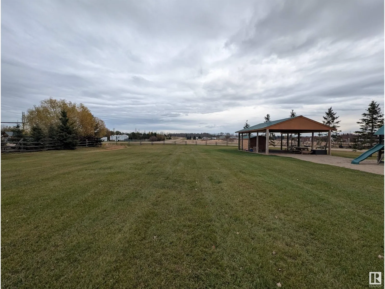 #573 461032 HWY 13